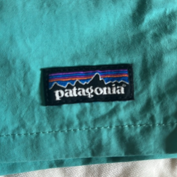 Patagonia Baggies girl size S (7-8) - Picture 3 of 5